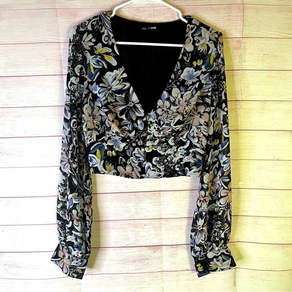 Fashion Nova Long Sleeve Cropped Button Front Blouse Size XL